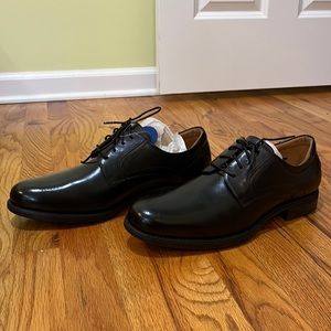 BRAND NEW Men’s Black Oxfords